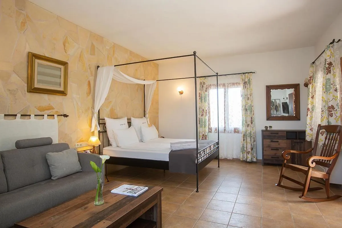 Ses Rotes Velles - Petit Hotel Ses Salines  Ses Salines (Mallorca)